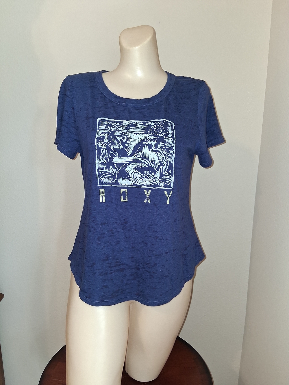 Roxy Women's Navy Blue Short Sleeve Graphic Tee